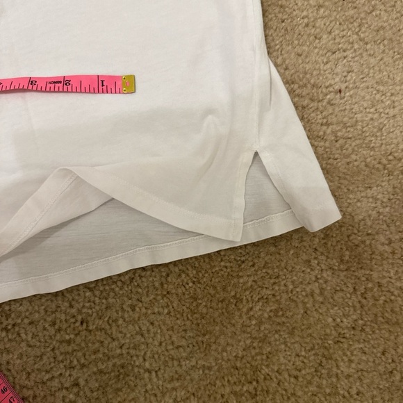 H&M White Tee with Blue Graphic - Picture 7 of 7